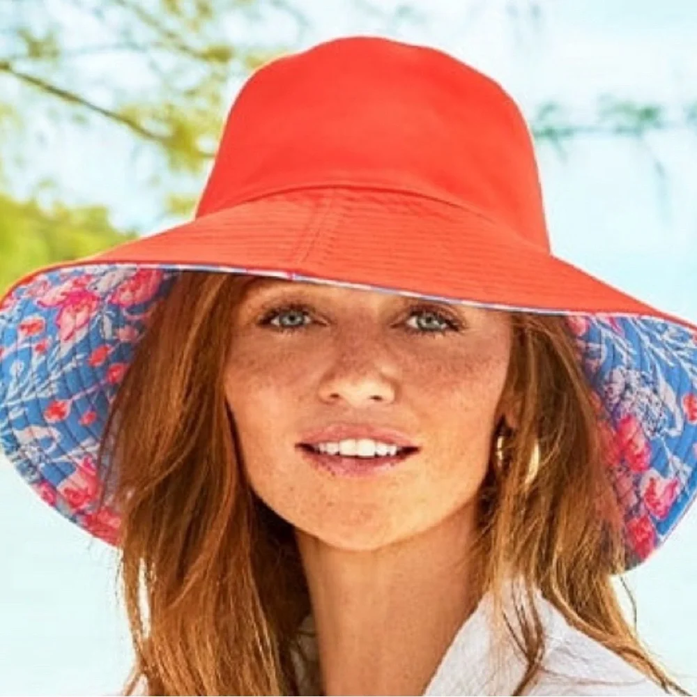 LILLY PULITZER NWT REVERSIBLE SUN BUCKET HAT BEACHY VACATION PREPPY PRETTY - Picture 2 of 9